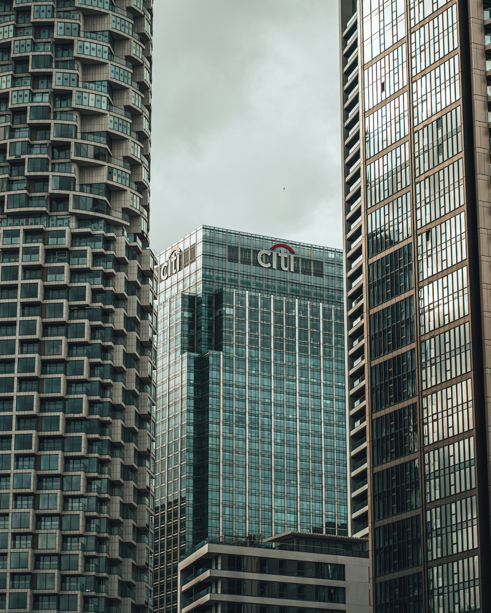 Fixed vs variable rate personal loans: one is almost always better